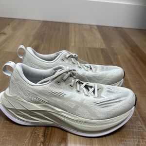 ASICS Women's Superblast 2 Running Shoes